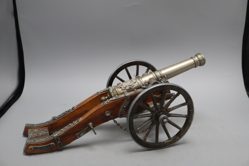 A model of a Louis XIV canon, overall length 44cm